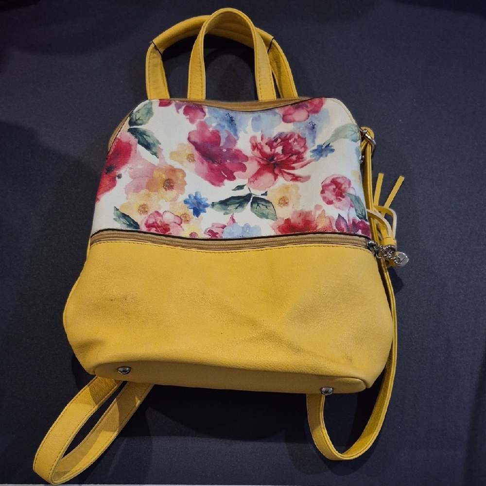 Floral Yellow Women's Backpack